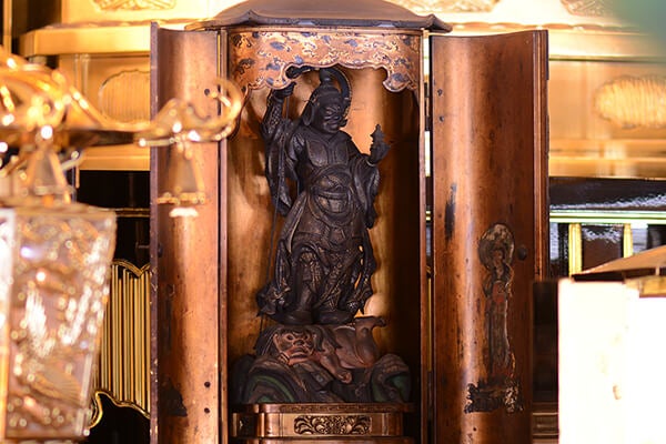 本堂内 中央 毘沙門天王