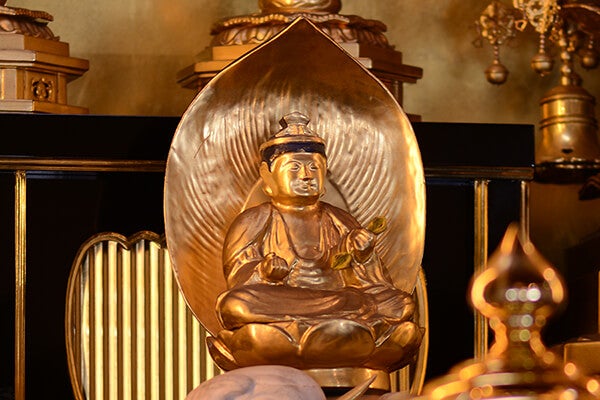 本堂内 中央 普賢菩薩