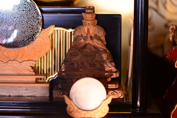 本堂内 左 龍王龍行神