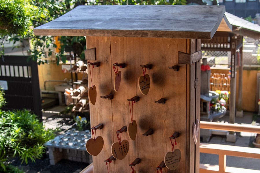 ハート絵馬奉納台